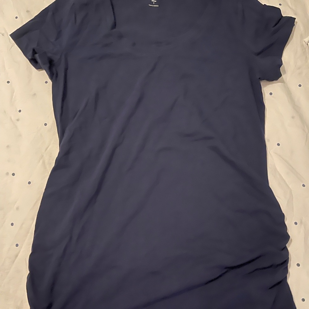 Old Navy maternity Tshirt and tank top NEW